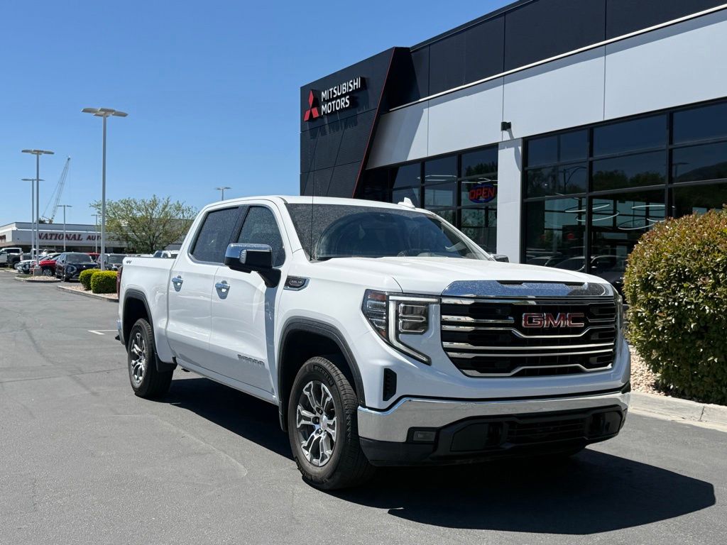 2025 GMC Sierra 4WD Crew Cab Short Box SLT's photo
