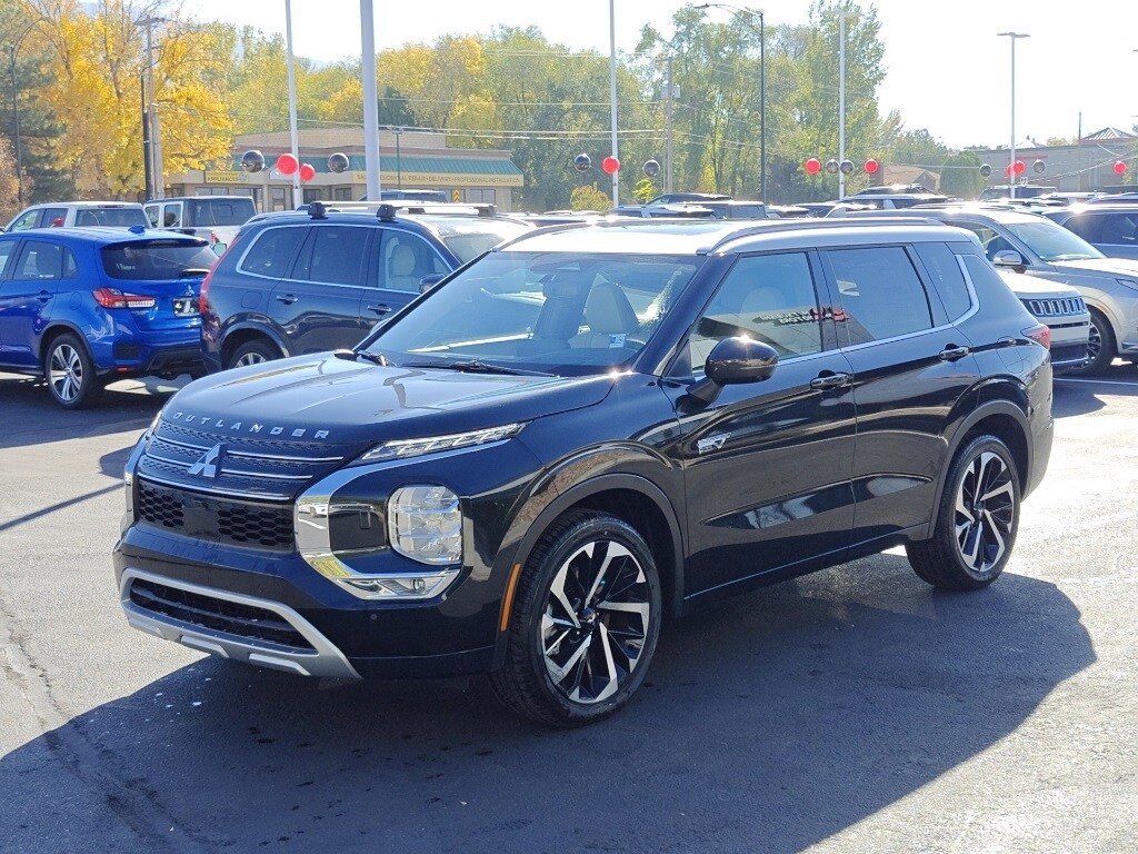 2025 Mitsubishi Outlander PHEV SEL photo 2