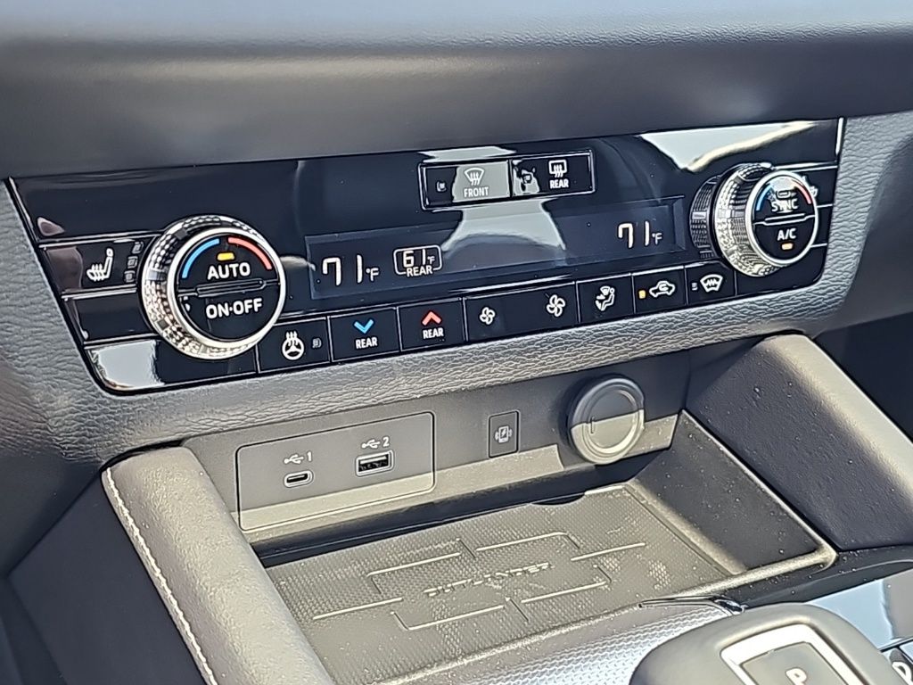 2025 Mitsubishi Outlander Plug-in Hybrid SEL - Photo 19