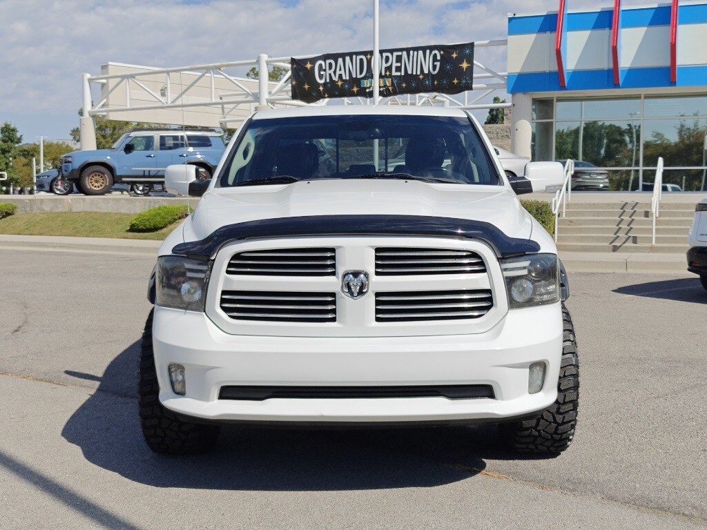 2015 Ram 1500 Sport photo 2