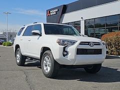 2024 Toyota 4Runner SR5 W/ THIRD ROW SEAT SUV