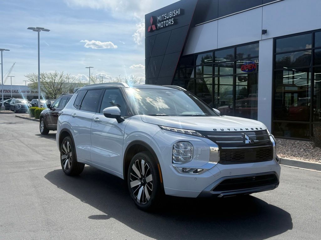 2026 Mitsubishi Outlander SEL S-AWC's photo