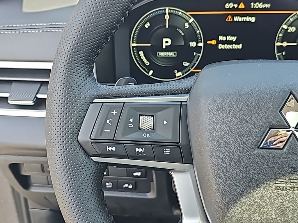 2025 Mitsubishi Outlander Plug-in Hybrid SEL - Photo 15