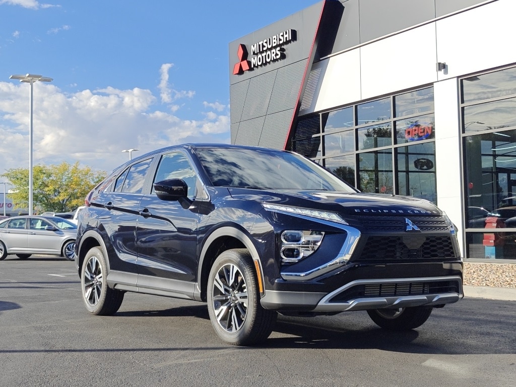 2025 Mitsubishi Eclipse Cross SE's photo