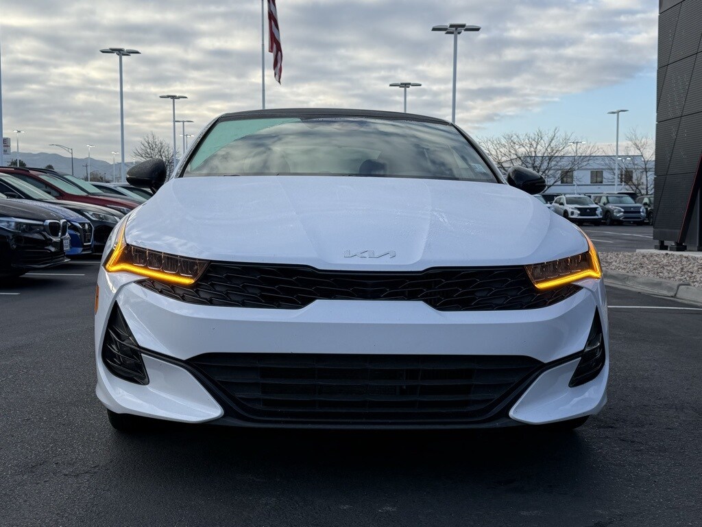 2022 Kia K5 GT photo 2