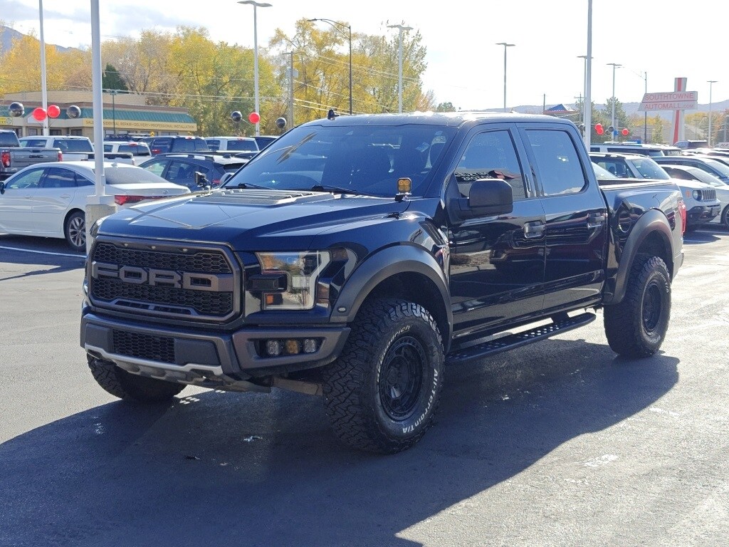 2020 Ford F-150 Raptor photo 3