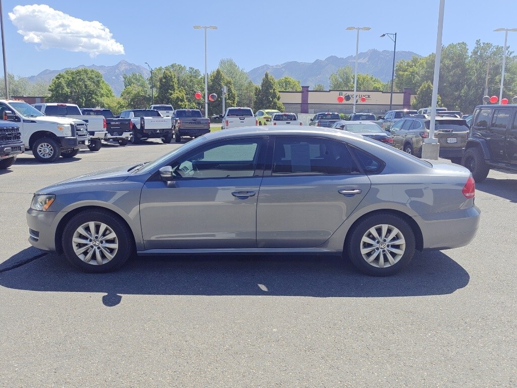 2015 Volkswagen Passat Wolfsburg Edition photo 3