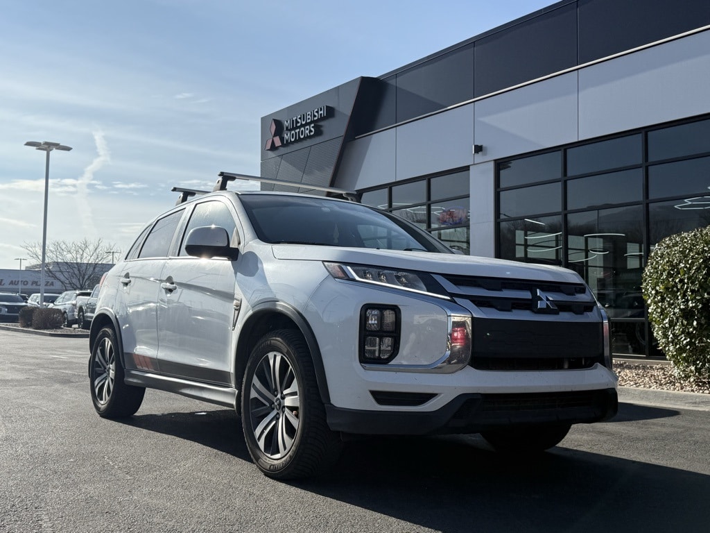 2021 Mitsubishi Outlander Sport ES's photo