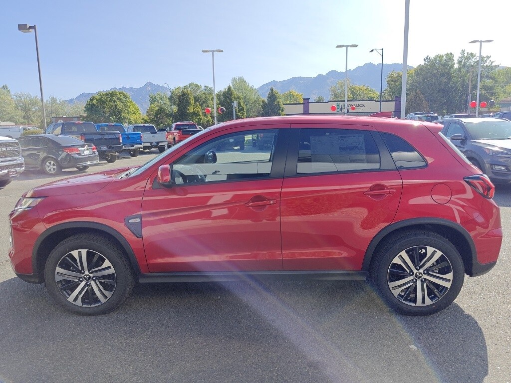 2025 Mitsubishi Outlander Sport ES SE LE photo 3