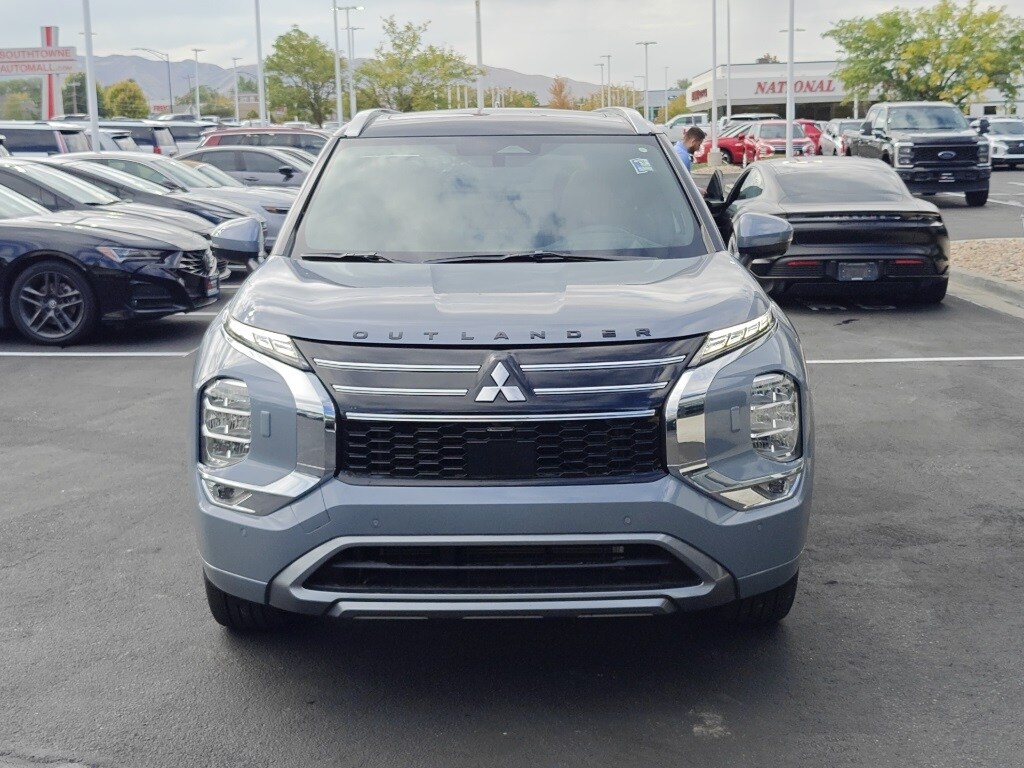 2025 Mitsubishi Outlander SEL GT photo 2
