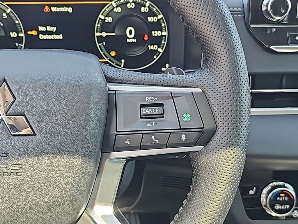 2025 Mitsubishi Outlander Plug-in Hybrid SEL - Photo 16