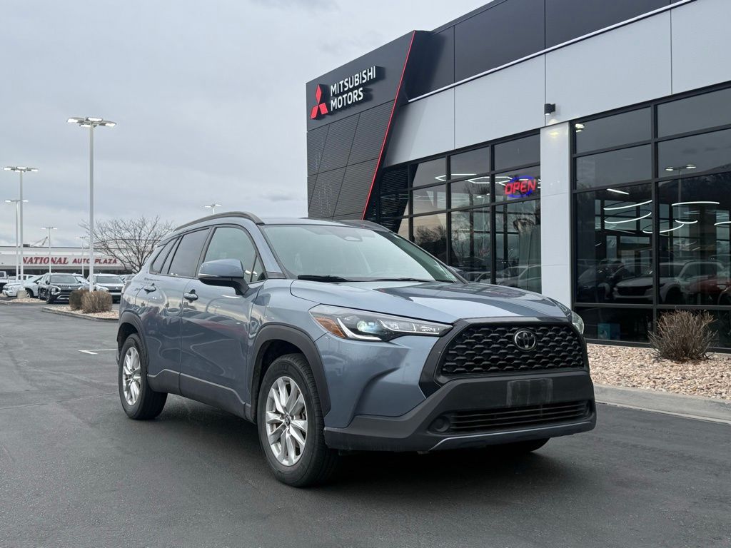 2023 Toyota Corolla Cross LE