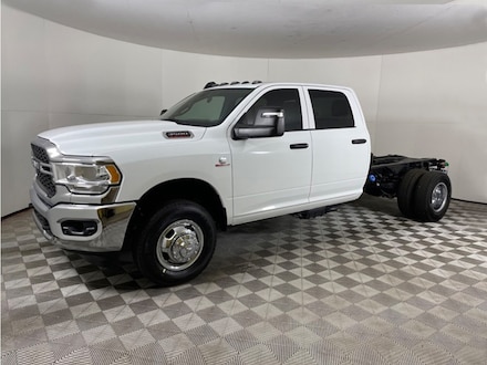 2024 Ram 3500 Chassis Cab Tradesman/SLT/Laramie/Limited Truck Crew Cab