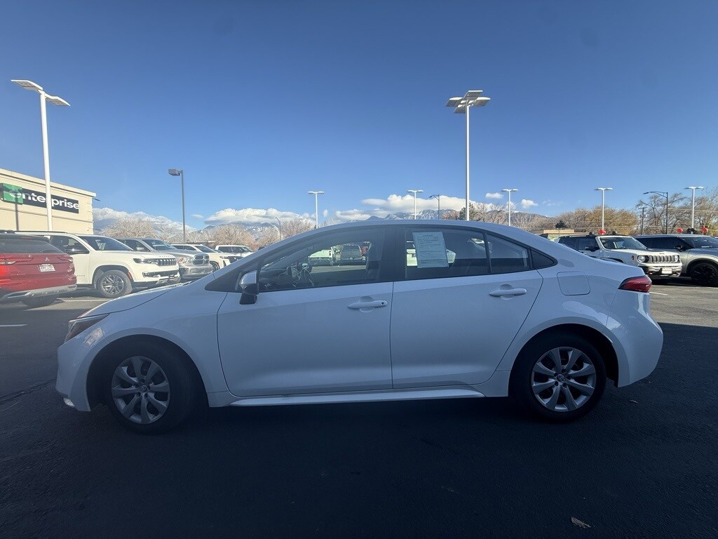 2023 Toyota Corolla LE photo 4