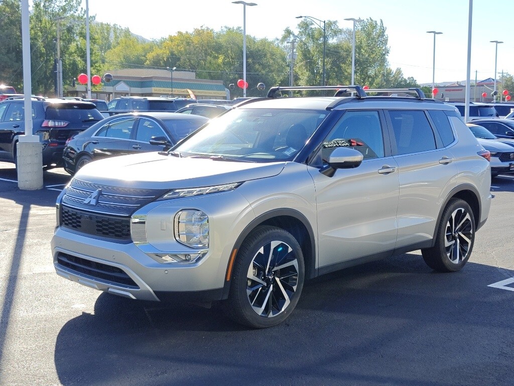 2024 Mitsubishi Outlander SE Ralliart photo 3