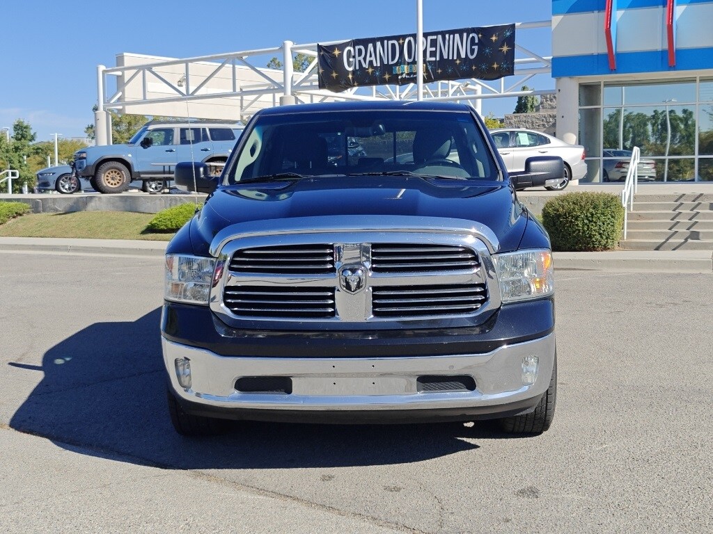 2015 Ram 1500 SLT photo 2