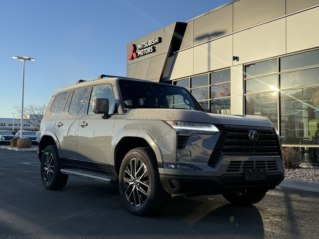 2025 Lexus GX Premium's photo