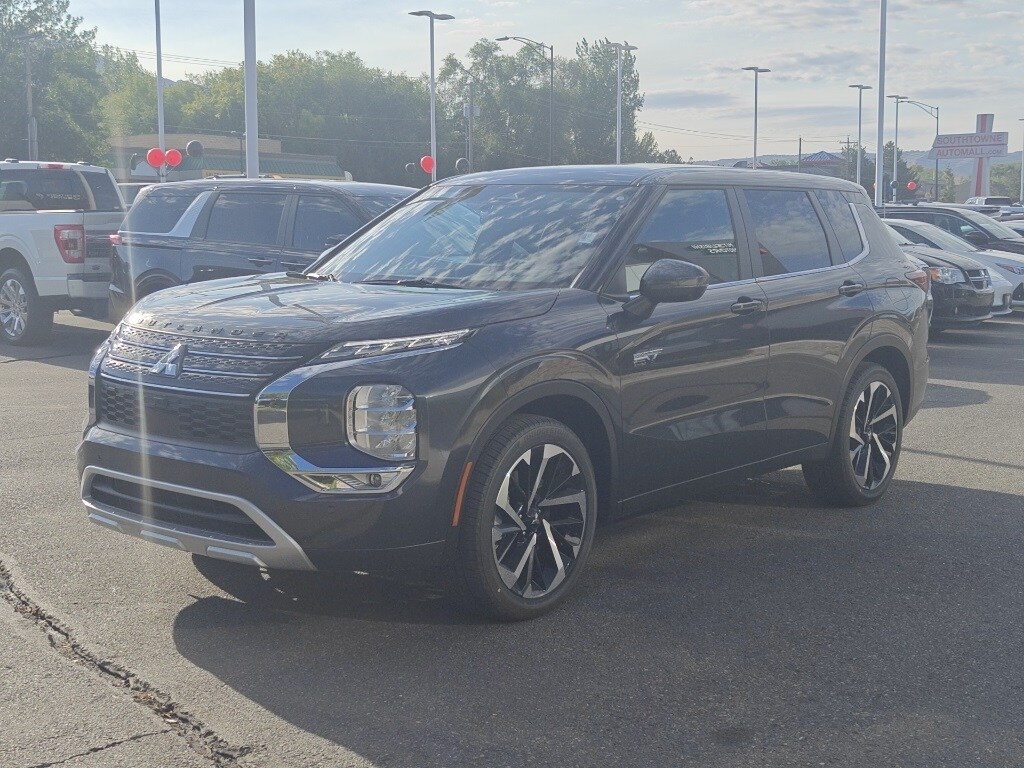 2025 Mitsubishi Outlander PHEV SE photo 2
