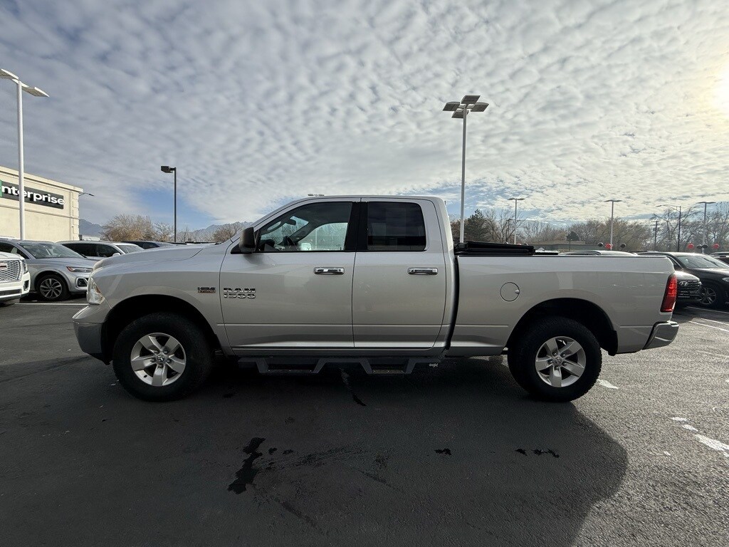 2017 Ram 1500 SLT photo 4