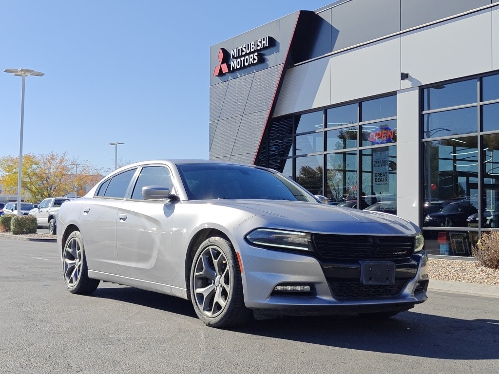 2015 Dodge Charger SXT's photo