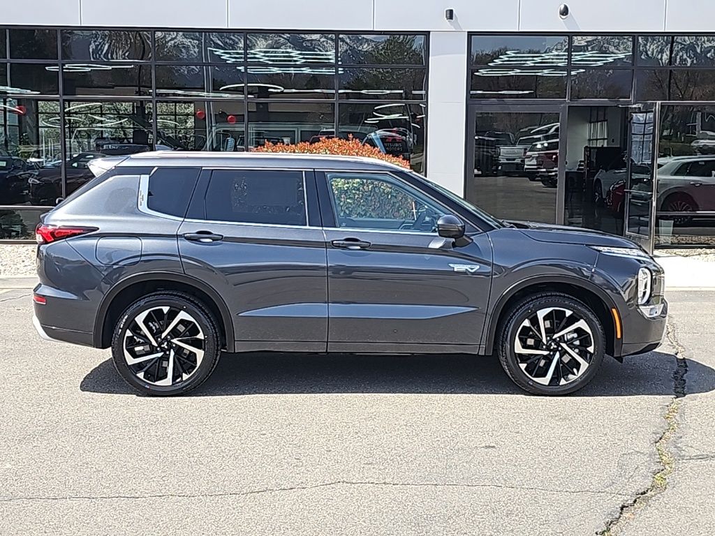 2025 Mitsubishi Outlander Plug-in Hybrid SEL - Photo 8