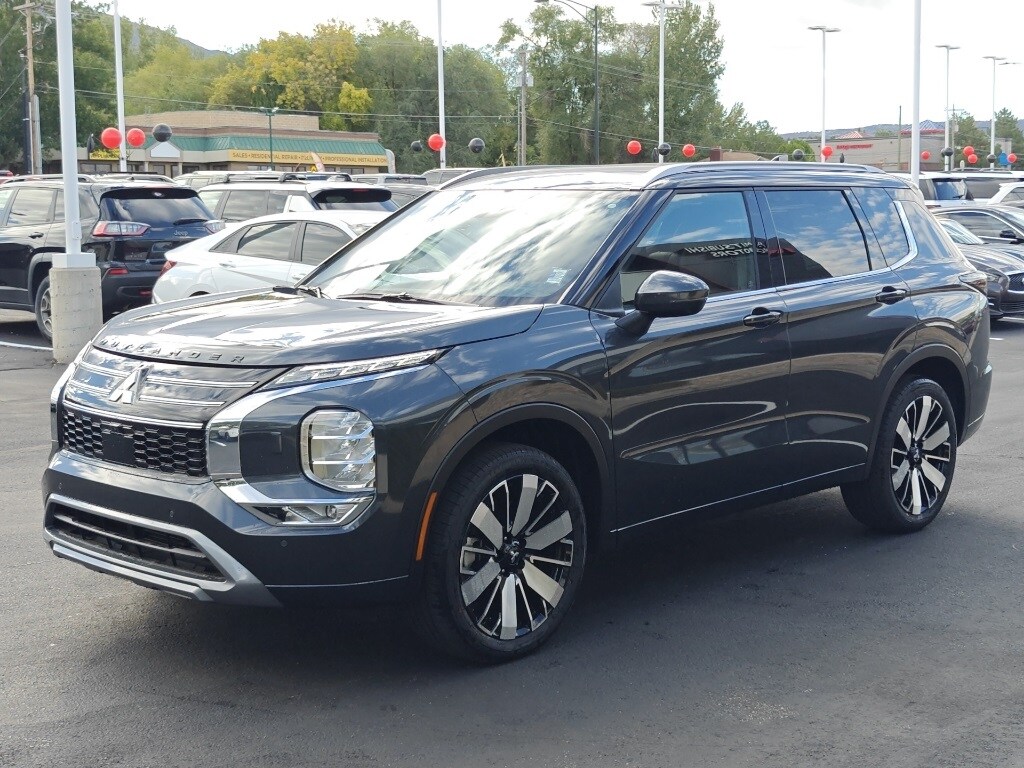 2025 Mitsubishi Outlander SEL GT photo 3