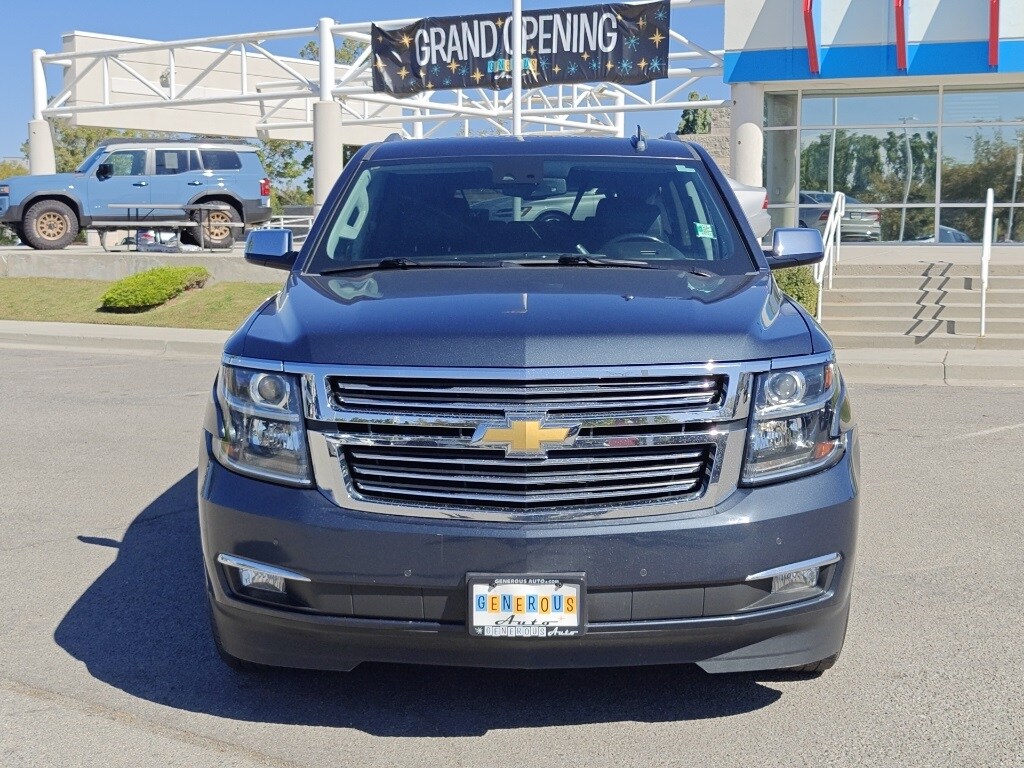 2020 Chevrolet Suburban Premier photo 2