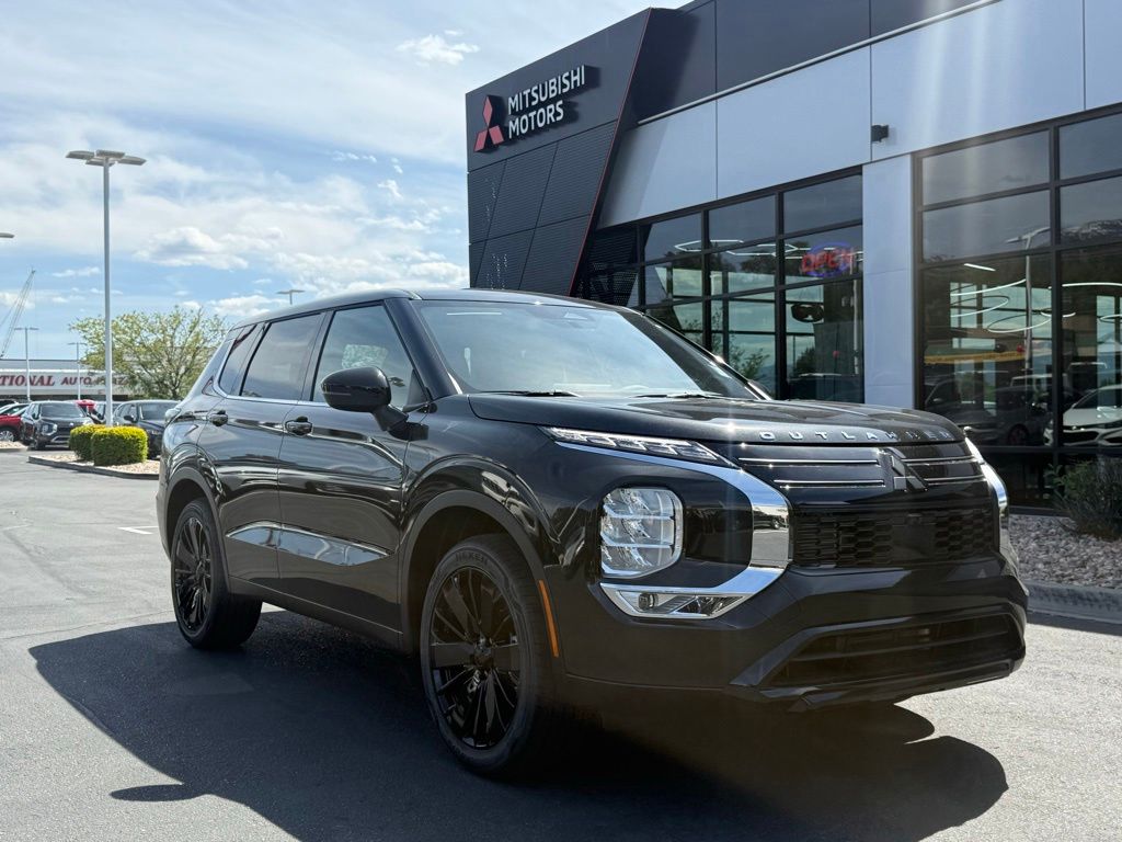 2026 Mitsubishi Outlander's photo
