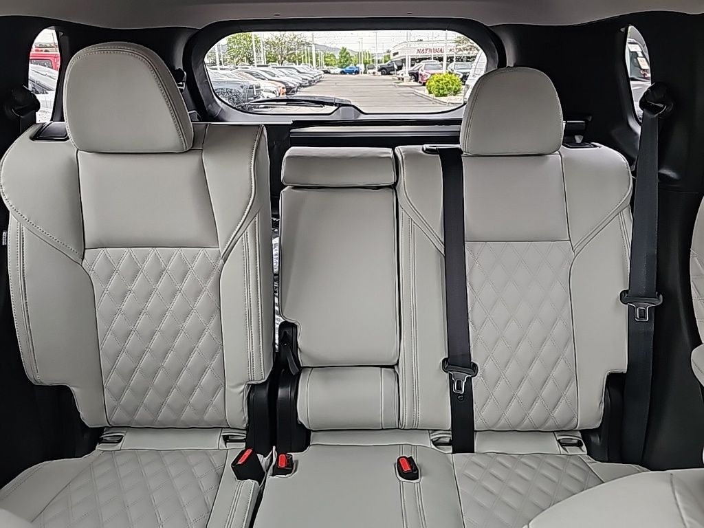 2025 Mitsubishi Outlander Plug-in Hybrid SEL - Photo 20