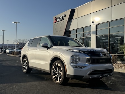 2024 Mitsubishi Outlander SE SUV