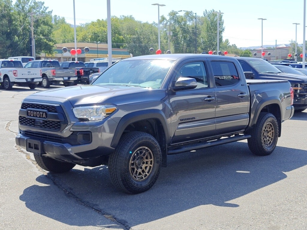 2023 Toyota Tacoma Trail Edition Double Cab V6 photo 3