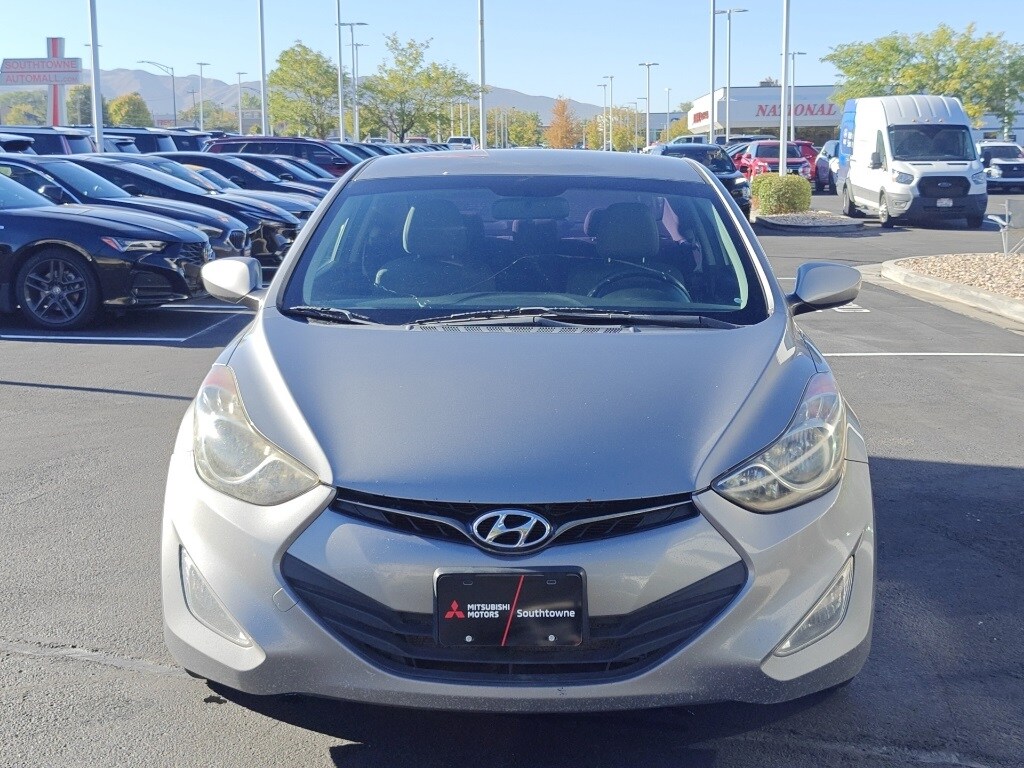 2013 Hyundai Elantra GS photo 2