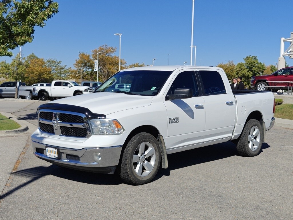2017 Ram 1500 SLT photo 2