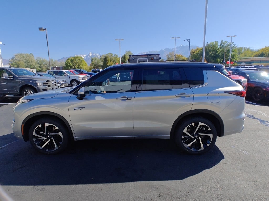 New 2025 Mitsubishi Outlander PHEV SEL SUV