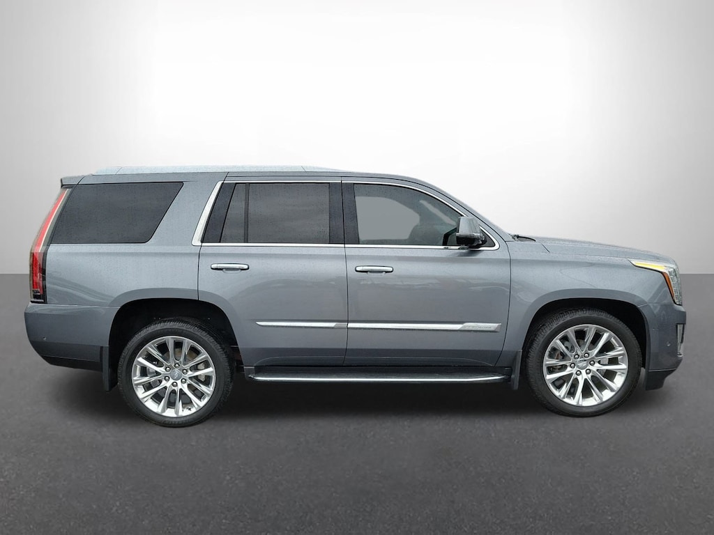 Used 2018 CADILLAC Escalade Luxury SUV