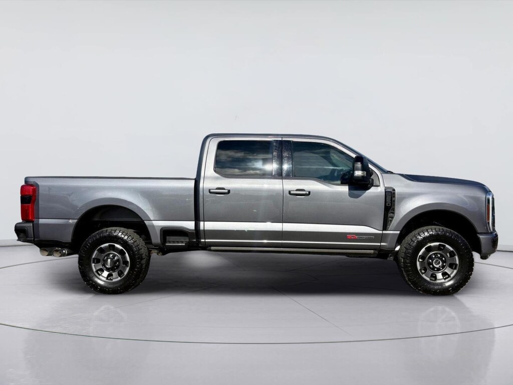 Used 2024 Ford Super Duty F-250 Lariat Truck