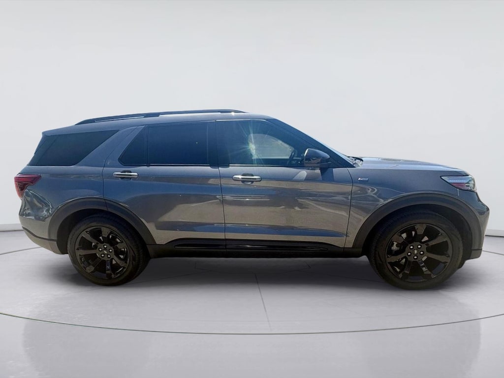 Used 2023 Ford Explorer ST-Line SUV