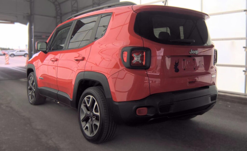 Used 2018 Jeep Renegade Latitude FWD SUV