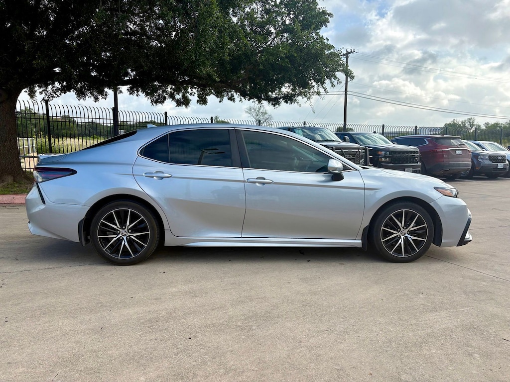 Used 2023 Toyota Camry SE Sedan