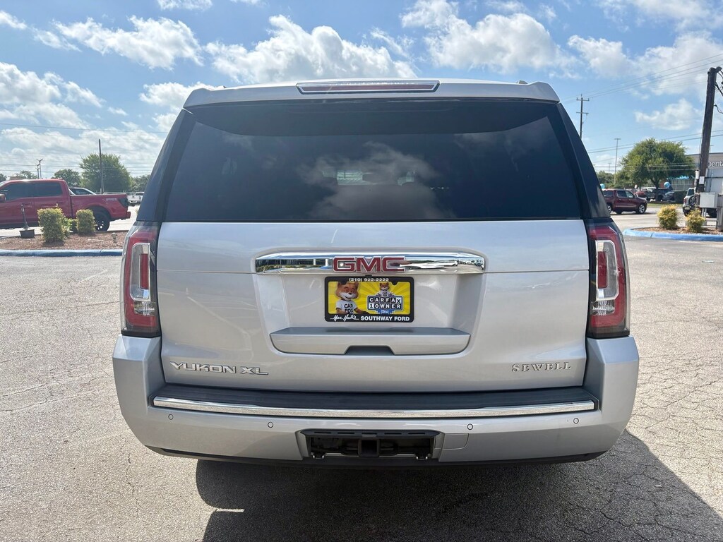 Used 2019 GMC Yukon XL Denali SUV