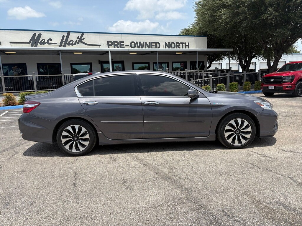 Used 2017 Honda Accord Hybrid Touring Sedan