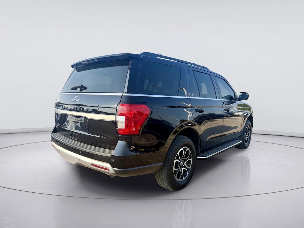 Used 2023 Ford Expedition XLT SUV