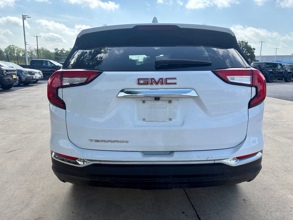 Used 2024 GMC Terrain SLT SUV