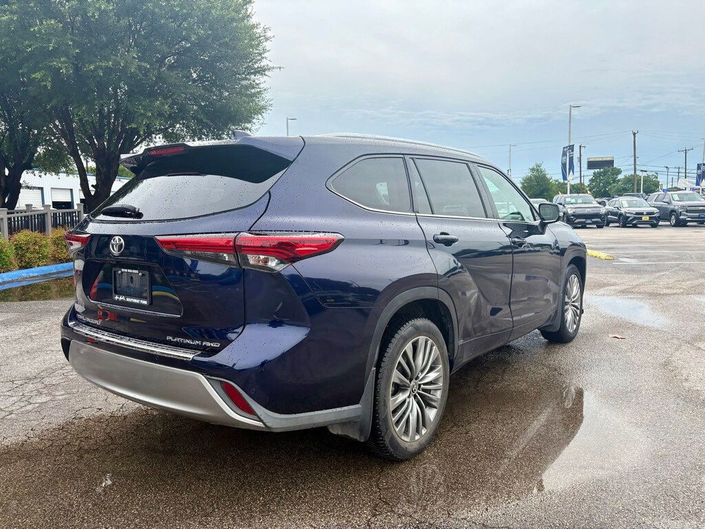 Used 2021 Toyota Highlander Platinum SUV