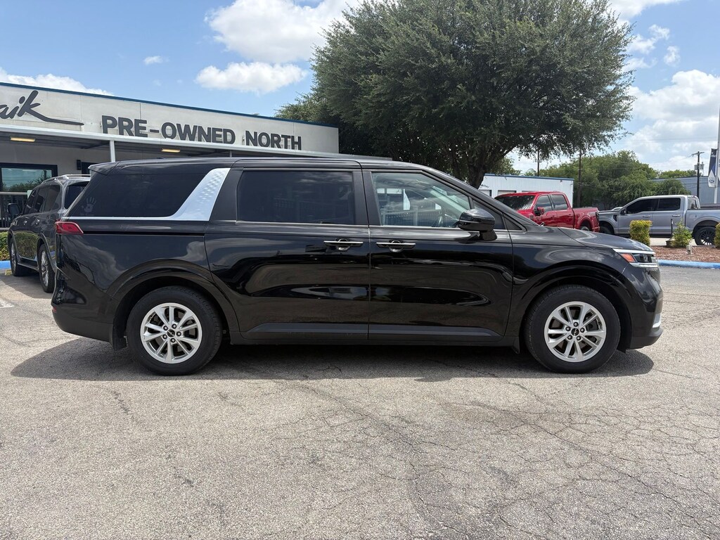 Used 2022 Kia Carnival LXS MPV