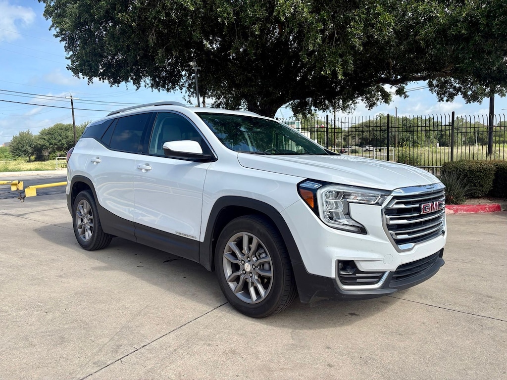 Used 2024 GMC Terrain SLT SUV