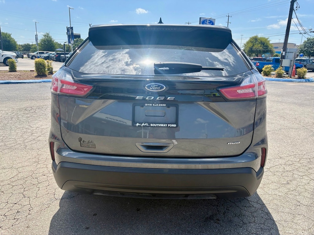 Used 2023 Ford Edge SE SUV