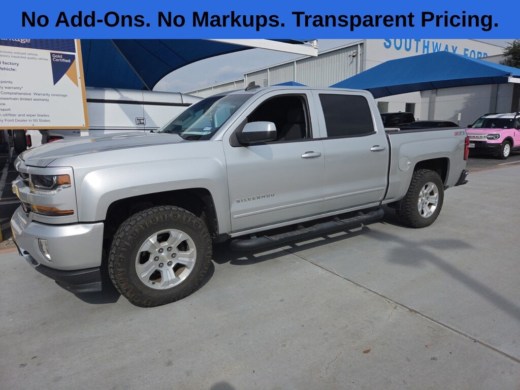 Used 2017 Chevrolet Silverado 1500 LT w/1LT Truck Crew Cab