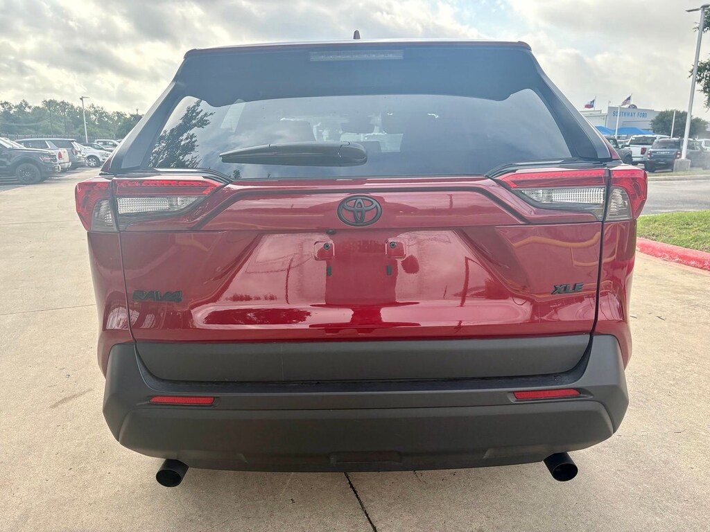Used 2025 Toyota RAV4 XLE SUV