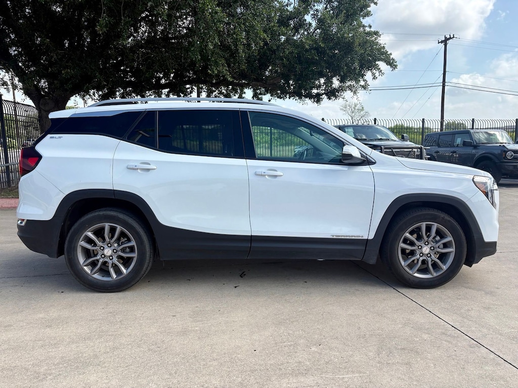 Used 2024 GMC Terrain SLT SUV